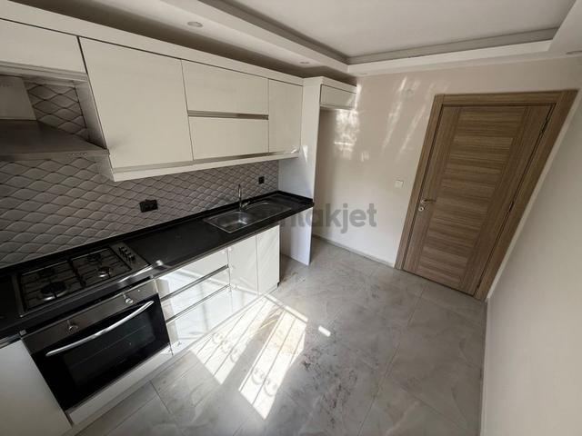 Menderes Turyap'tan Mithatpaşa Mh. 2+1 Satılık Daire 2