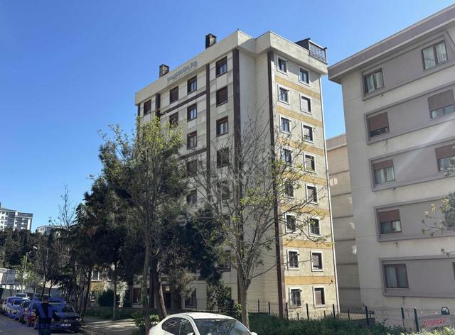 Metronun Hemen Yanında Adalar Manzaralı 4+2 Dubleks! 4