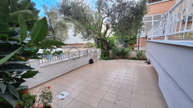 Edremit Altınoluk'da Yüksek Giriş 2+1 Satılık Daire 2