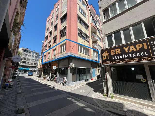 Altıeylül Mahallesinde Asansörlü Ara Kat Fırsat 2+1 Geniş Daire 3