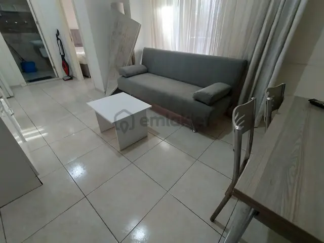 Aile Apartı Devlet Hastanesi Ve Çınara Yakın 50m 1+1 Balkonlu 3