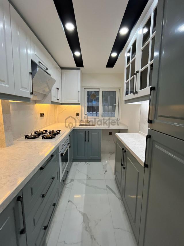 Asil'den Mithatpaşa Caddesinde 2+1 Giriş Kat Sıfır Yapılı Daire 2