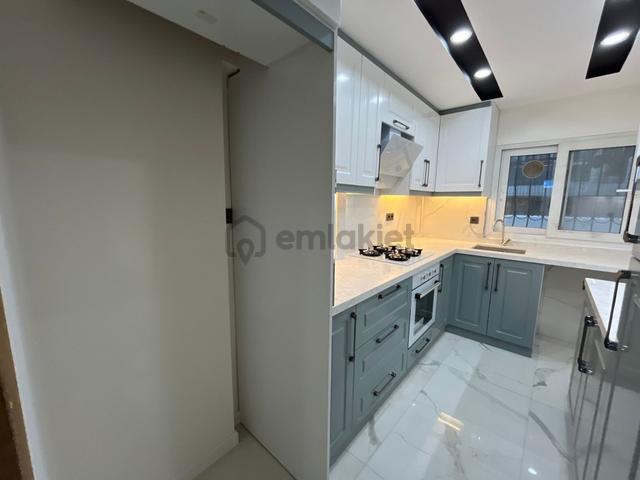 Asil'den Mithatpaşa Caddesinde 2+1 Giriş Kat Sıfır Yapılı Daire 3
