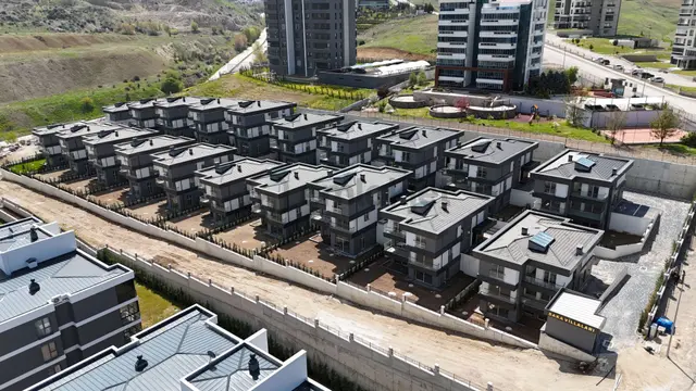 Saka Villa Sitesinde Satılık 6+2 Villa