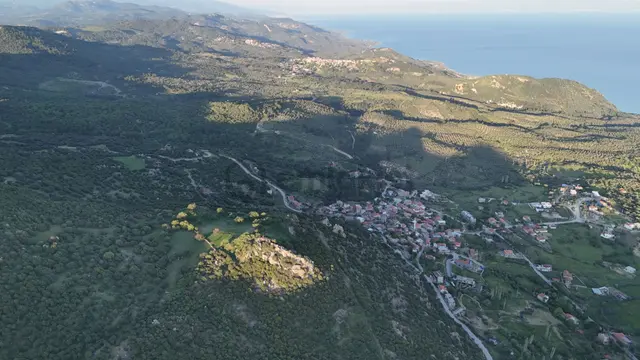 Çanakkale Ayvacık Kozlu'da Deniz Manzaralı Satılık Tarla 4