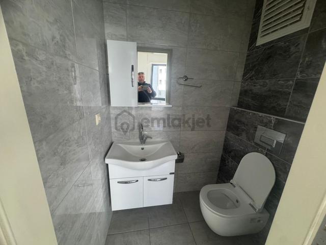 İnanç Emlaktan Giresun Hacısiyamda Malpazarında İş Merkezinde 1+1 Kiralık Ofisler 5