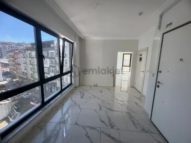 İnanç Emlaktan Giresun Hacısiyamda Malpazarında İş Merkezinde 1+1 Kiralık Ofisler 4