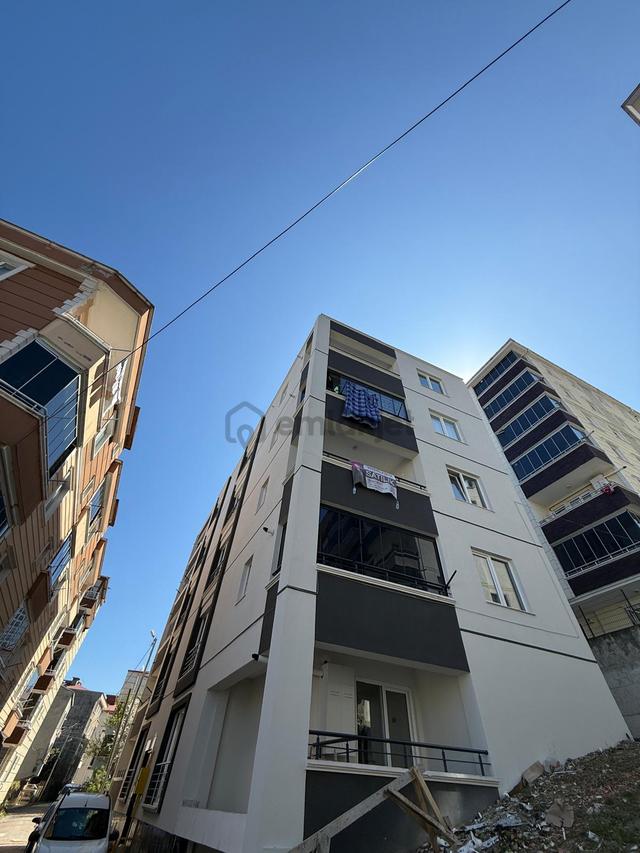 Sıfır İskanı Alınmış Bölgenin En Uygun Mutfak Salon Ayrı 2+1 1