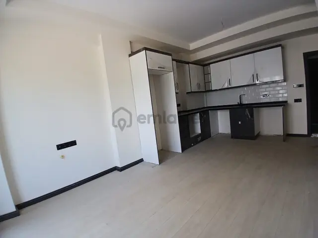 Tece Deniz Mah'de Merkezi Konum'da 1+1 Sıfır Kiralık Daire 3