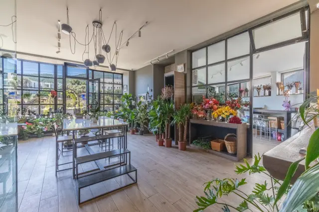 Bodrum Ortakent Kavşağı’nda Anayol Cepheli Kiralık İşyeri 5