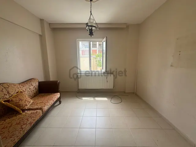 Sultaniye'de Aile Apartmanında 2+1 Bahçe Katı Kiralık Daire 4