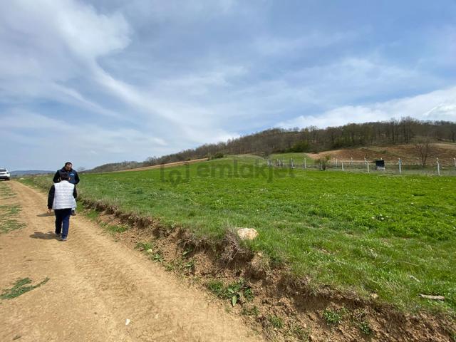 Eskişehire 35 Km Mesafede,köye Yakın, Manzaralı Çiftlik Arazisi 3