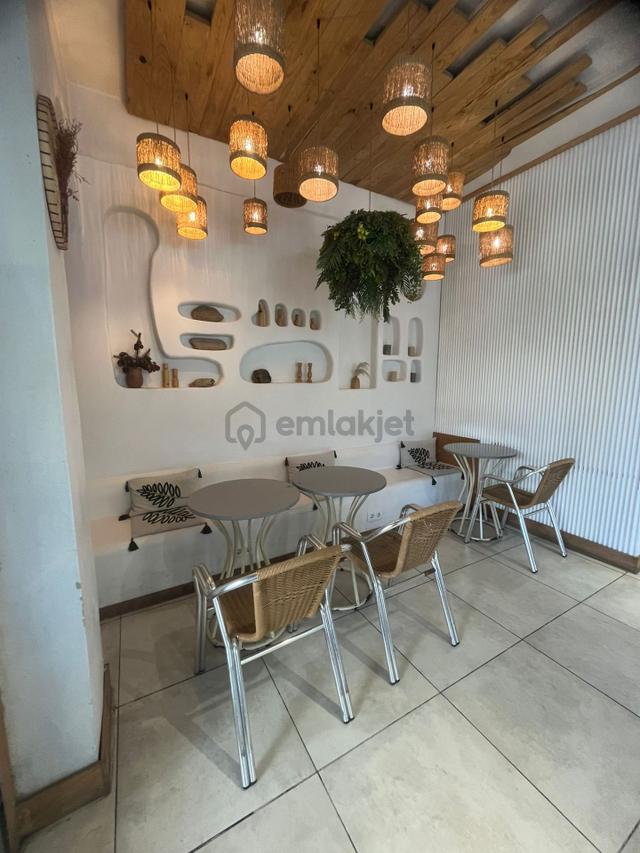 Akyazı Mahallesi’nde Denize 100 M Mesafede 100 M² Satılık İş Yeri 3