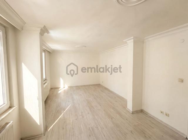 Üsküdar Çengelköy Ata 2 Sitesi 'nde Satılık 3+1 Daire 2