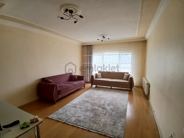 Akçay Emlak'tan Akşehir Kozağaç Tokide Eşyalı Kiralık 3+1 Daire 4