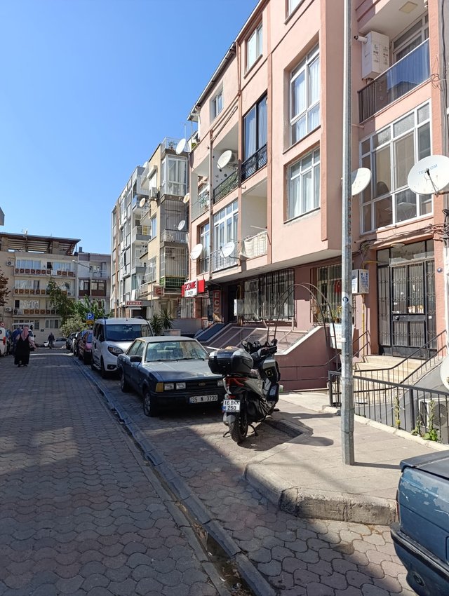 Üçyol Betonyol Girişinde Merkezi Konumda Arakat Kiralık Daire Üçyol Betonyol Girişinde Merkezi Konumda Arakat Kiralık Daire