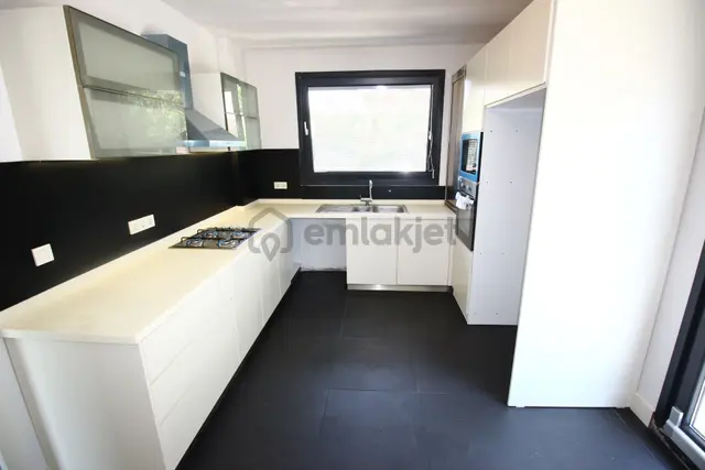 Tamiş'den Tuzla Marine Villalarında Havuzlu 5+2 Triplex Villa 2