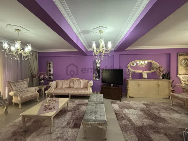 Cedidiye Mahallesi’nde Şömineli, Teraslı 4+1 220 M² Satılık Dubleks Daire 4