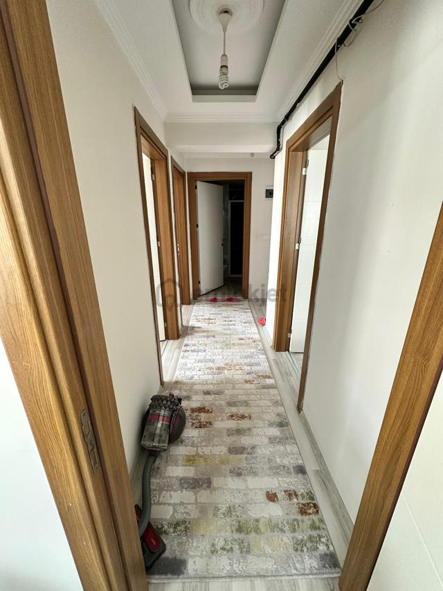 Zeki Emlak'tan Manisa Muradiye Mahallesinde 2+1 Kapalı Mutfak Kiralık Daire 4