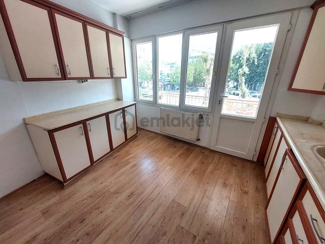 Kuşadası Adliye Karşısı Ticari/mesken 3+1 Kiralık Daire 5