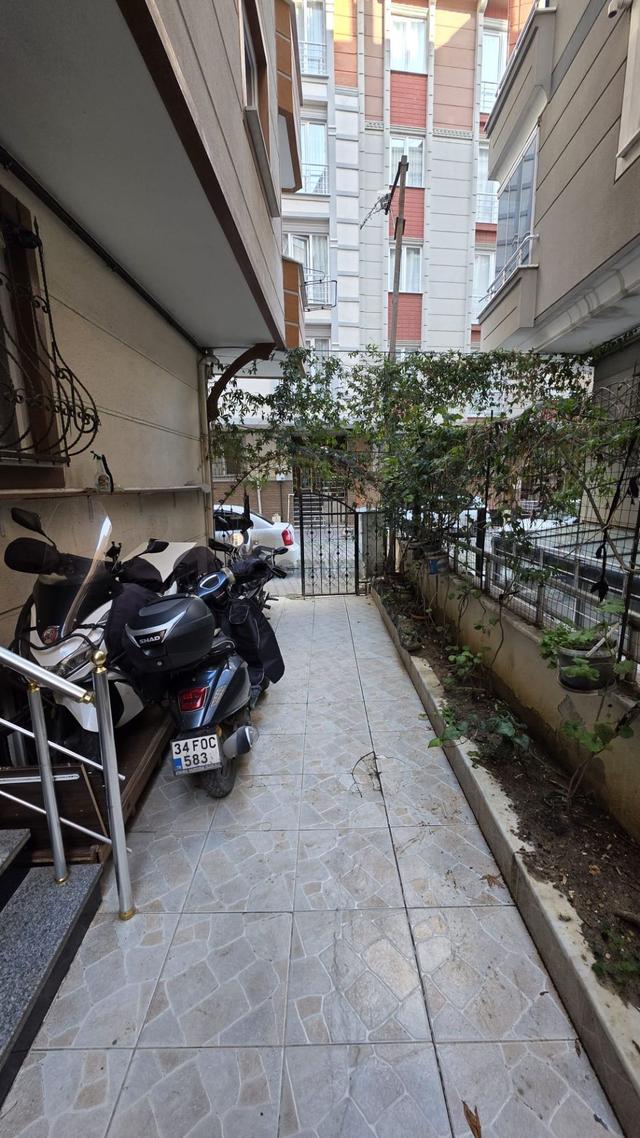 Bahçelievler Zafer Mah. Satılık Kelepir 1+1 Yüksek Giriş Daire 4