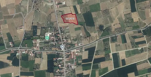 Tokat Turhal Kat Kasabasında Hısselı Tapu 800 M2 Satılık Tarla Bağ 3