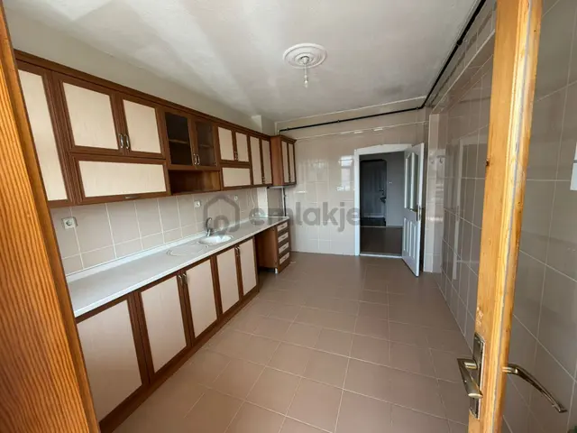 Beyhekim Mahallesi Şafak Cad. Ara Kat 3+1 Geniş Satılık Daire 4