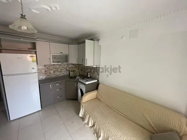 Erikli Sahilde Denize 100 Mt Yürüme Mesafesinde 105 Gün Ve Üzeri 1+1 Kiralık 5
