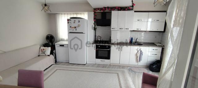 İlbadı Mahallesinde 2+1/80 M2 Doğalgazlı Klimalı Balkon Açık Mutfak Daire 2.550.000 Tl 4