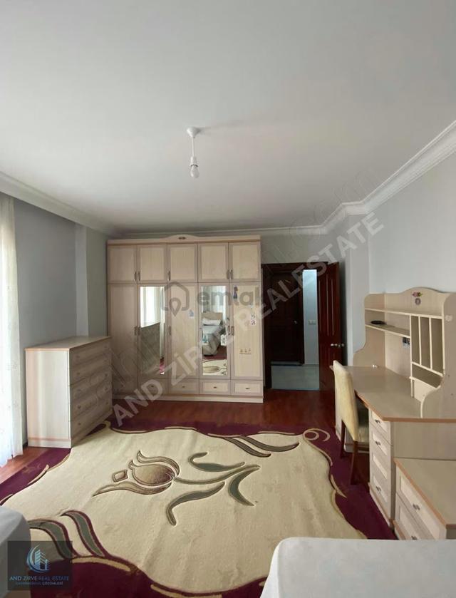 Mersin Mezitli Viranşehir Mahallesinde Denize Yakın Geniş 4+1 5