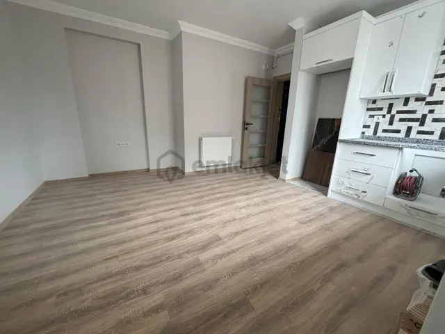 Deha Emlak`tan Satılık 1+1 Daire Akçaabat Yaylacık Mah 3