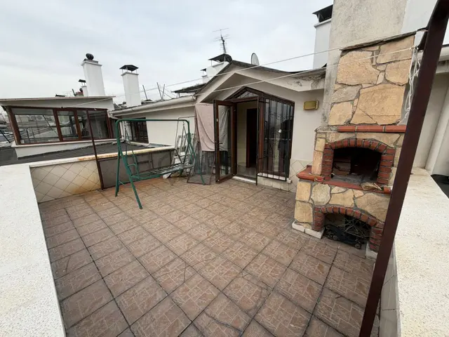 Kasımpaşa Mahallesinde Temiz 7+1 Kiralık Dubleks Daire 1