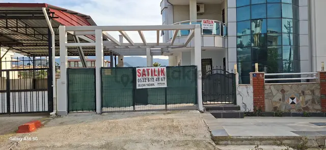 Sahil Sitelerinde 4 Katlı Özel Havuzlu Otoparklı Harıka Konumda Malikhane!! 3