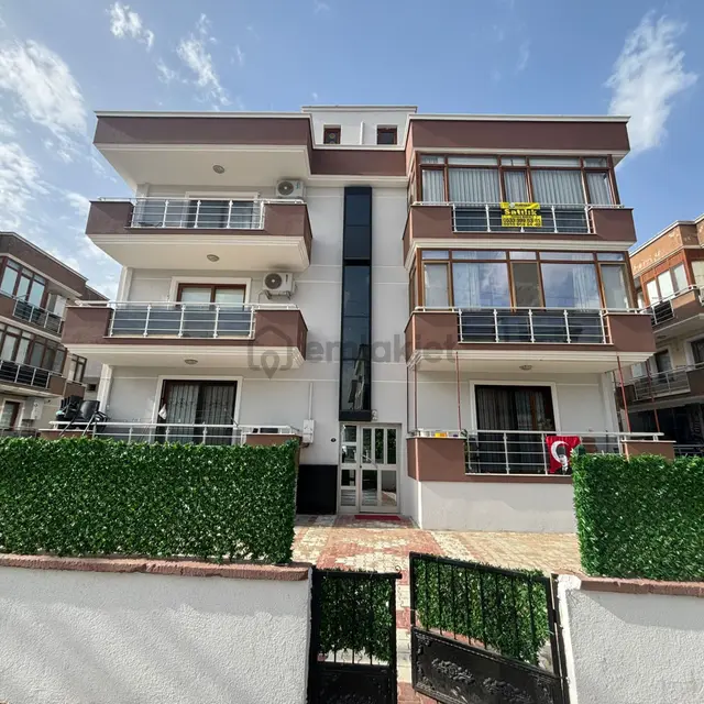 Menderes Turyap'tan Gölcükler Mh. Pazaryeri Arkası 2+1 Satılık