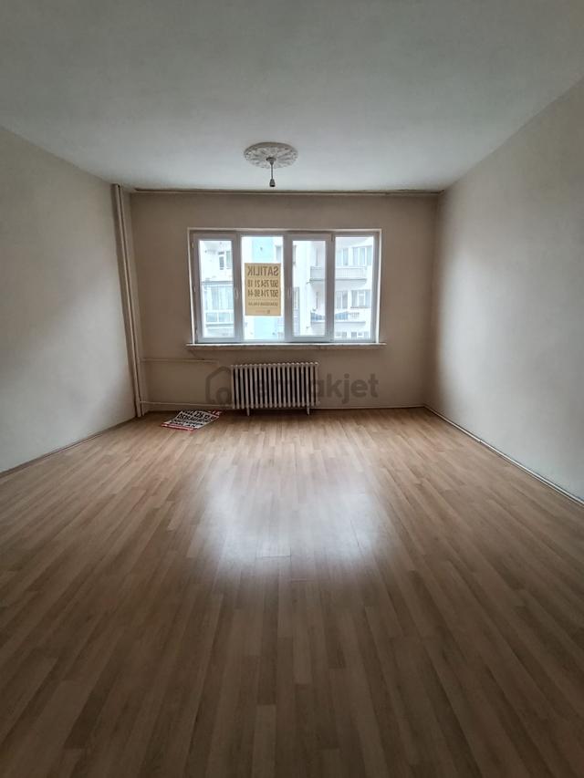 Sivrihisar 2 Caddesinde 2+1 Satılık Daire Sivrihisar 2 Caddesinde 2+1 Satılık Daire