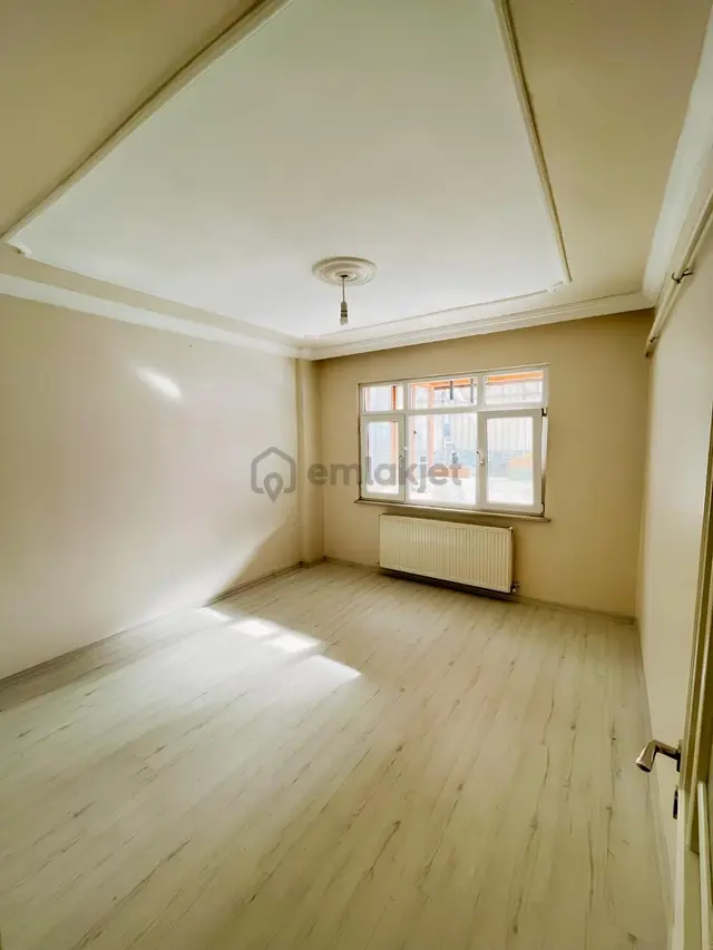 Yalova Merkez Fevzi Çakmak Mh. 2+1 Kiracılı Satılık Daire 2