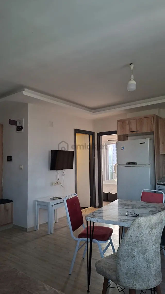 Çarkıparede Sağlık Ocağına ,ilim Yolu Bulvarına Yakın 1+1,5 Geniş Sahibinden Kiralık Geniş Daire 3