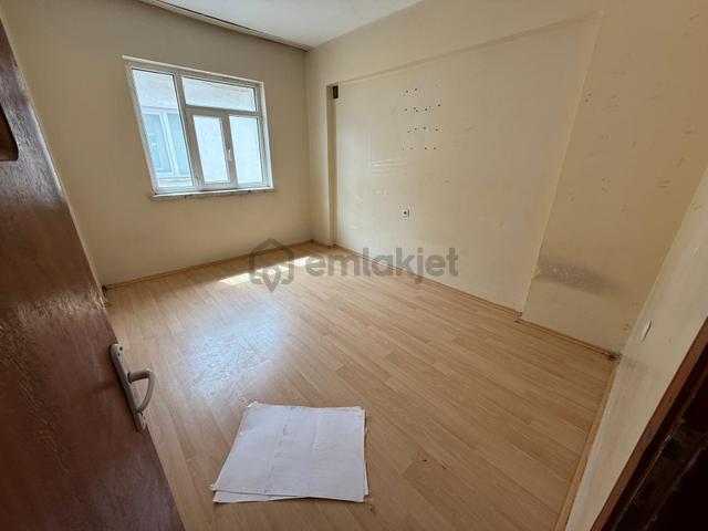 Köseoğlu Mahallesinde 3+1 Kiralık Daire --- Burcu Emlaktan 5