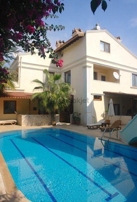 Kaş Kalkan Merkez De Sahile Yürüme Mesafesinde Satılık 2+1 Daire 2