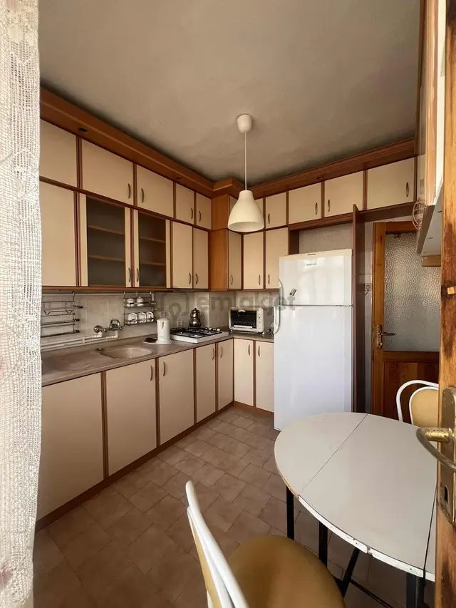 Buca Belediyesi Civarı 3+1 Mobilyalı Daire 2