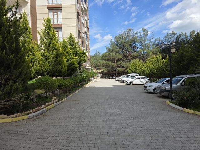 Hakevden Cumhuriyet Mahallesi Şehir Manzaralı Satılık 4+1 Daire 4