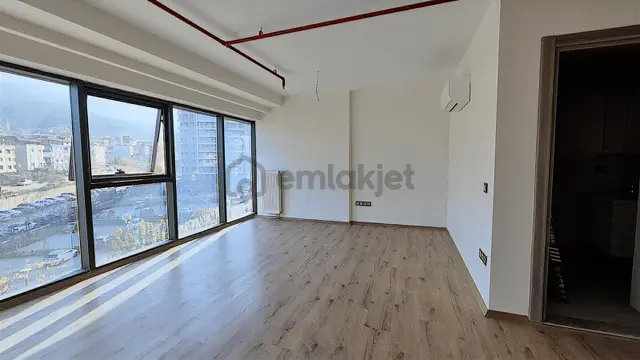 Özgün Gm'den Meydan'da Kiralık 1+0 Ofis 3