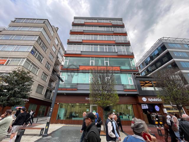Meydan'da Kiralık Prestijli Ofis Fırsatı - Maraş Cad. Cepheli
