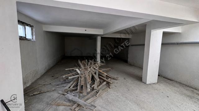Saraycıkta 250 M² Geniş Kullanımlı Satılık Dükkan 2