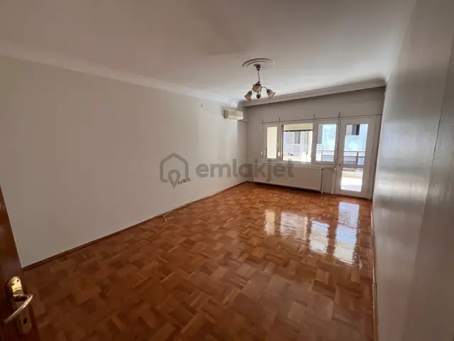 Şirinyerin Kalbinde Doğalgazlı Klimalı Arakat Geniş 3+1 Kiralık Daire