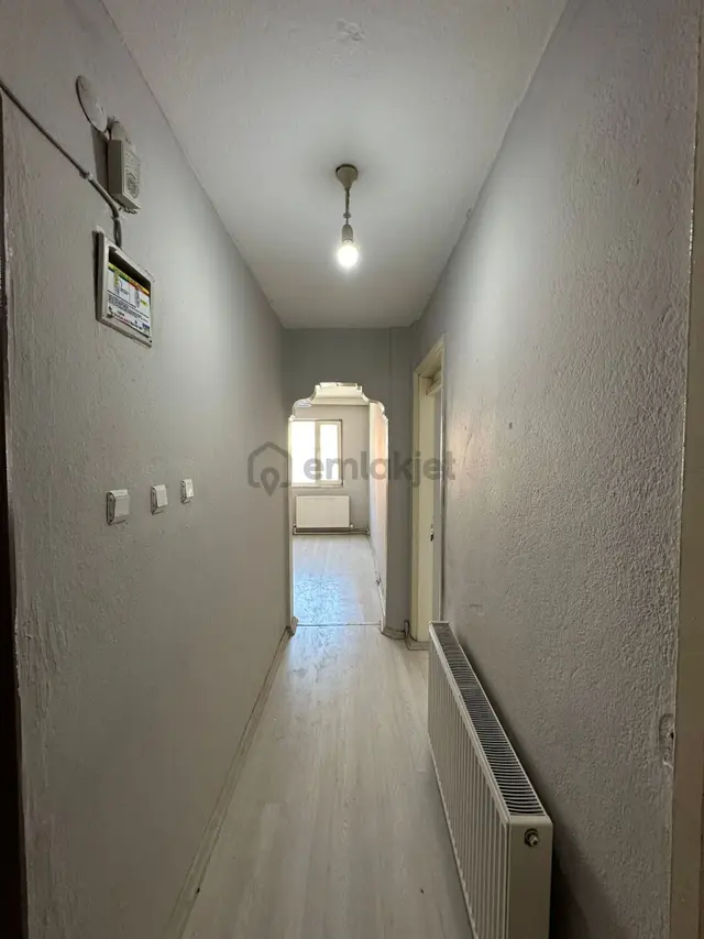 Gaziosmanpaşa Caddesinde Satılık Daire/ofis 2
