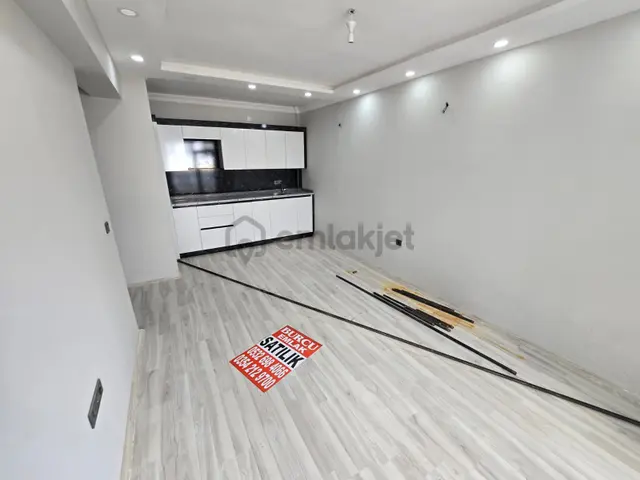 Adliye Yanında 2+1 Sıfır Daire -- Ara Katta -- Burcu Emlaktan 2