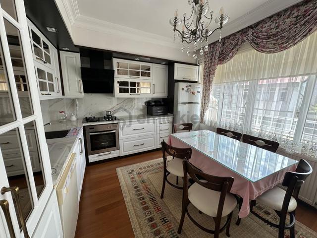 Şehir Merkezi Satılık 120m² 2+1 Geniş Daire 4