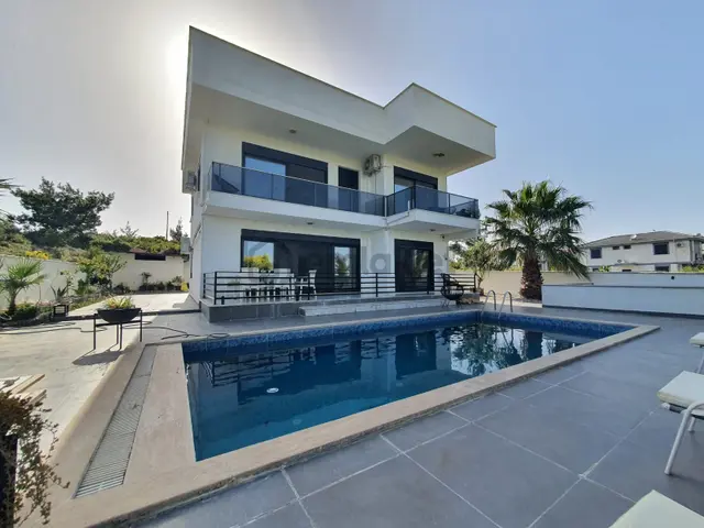Didimde 600m2 Arsa İçerisinde Tam Müstakil Villa 2