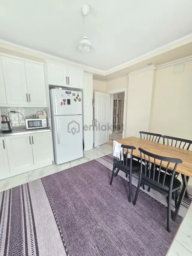 Yalınayakda 4+1 Full Yapılı 1.5 Yaşında Site İçinde Daire 175 M2 4
